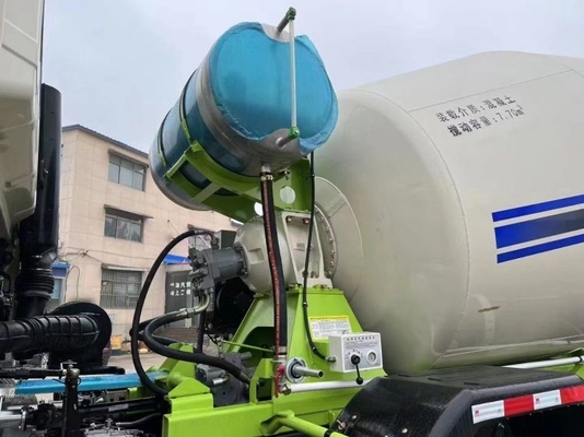 Gran momento de carga 12 camión mezclador de hormigón cúbico para tiendas de materiales de construcción Eficiencia