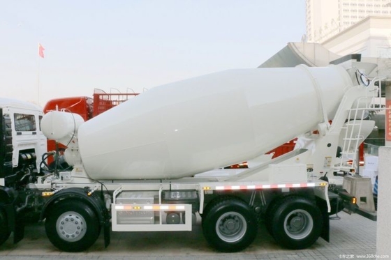 HOWO T5G 340HP camión de mezcla de hormigón cuadrado 8X4 con Euro 2/3/4/5 estándar de emisiones