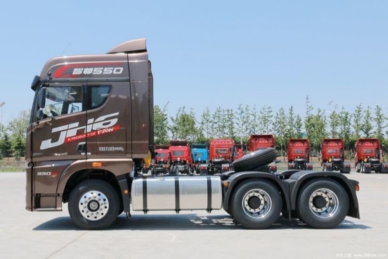 Jiefang JH6 6x4 4x2 8x4 Tractor con silla de conductor de suspensión aérea y sistema multimedia