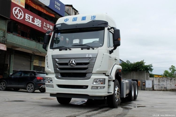 12 Cambio hacia adelante SinotruK Haohan J7G 4*2 6*4 CHG GNL cabeza de tracción especial del camión
