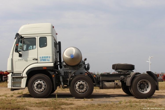 SinotruK Haohan J7G 251 350 caballos de fuerza Corazón de camión de GNL con 12 cambios hacia adelante a un precio asequible
