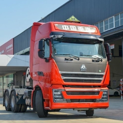 6 cilindros HOWO TH7 4*2 6*4 Tractor CHG GNL Corazón del camión para el transporte de mercancías peligrosas