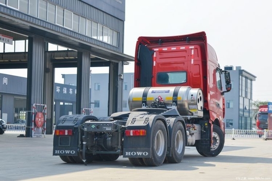 6 cilindros HOWO TH7 4*2 6*4 Tractor CHG GNL Corazón del camión para el transporte de mercancías peligrosas
