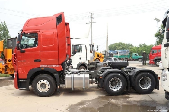 Sinotruk HOWO T7H 440HP 6X4 Trator químico peligroso con capacidad de tanque de combustible de 500-600L