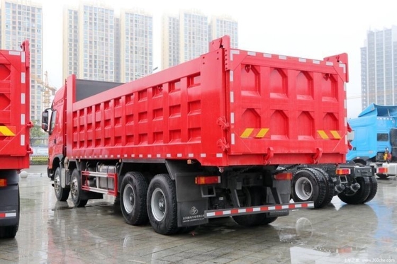 Dongfeng Liuqi Chenglong H70 de segunda mano 8X4 375hp 8.6m camión de descarga con potencia combinada