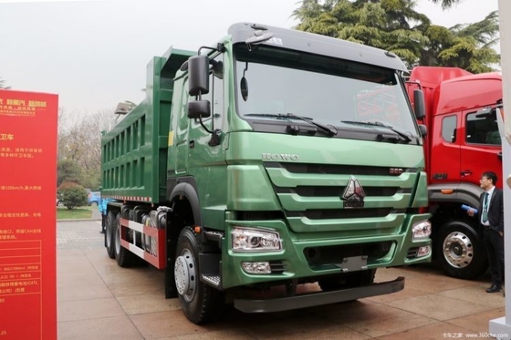 Camión pesado nacional HOWO 6X4 336hp Camión de descarga para carga de 21-30T y 2 pasajeros