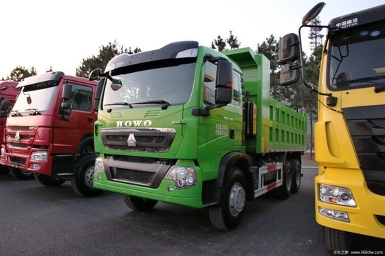 Camión pesado nacional HOWO T5G 6X4 Camión de basura de 5,8 metros con capacidad de motor de 310 CV y 2 pasajeros