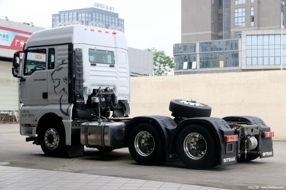 Sinotruk SITRAK C7H 6X4 440HP camión pesado para el transporte de productos químicos peligrosos en un