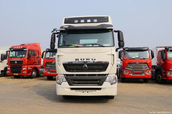 12 Cambio hacia adelante HOWO T7H 440 CV Camiones tractores 6X4 con diseño de pensamiento hacia adelante