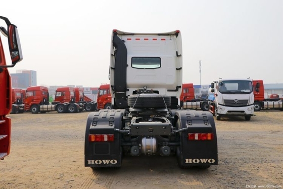 12 Cambio hacia adelante HOWO T7H 440 CV Camiones tractores 6X4 con diseño de pensamiento hacia adelante