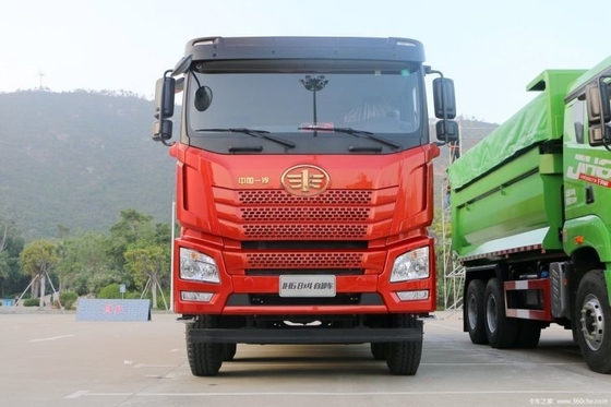 Qingdao Jiefang JH6 camión de descarga usado con 430 HP motor y 8,2m cama de descarga en el descuento
