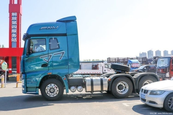 FAW Jiefang J7 GNL CHG 371 375HP 4*2 6*4 6*2 Tractor de carga con velocidad máxima de 120KM/H