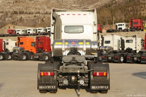 Vehículo motriz 6X4 SinoTRUK HOWO T7H camión tractor de GNL 440HP para transporte logístico