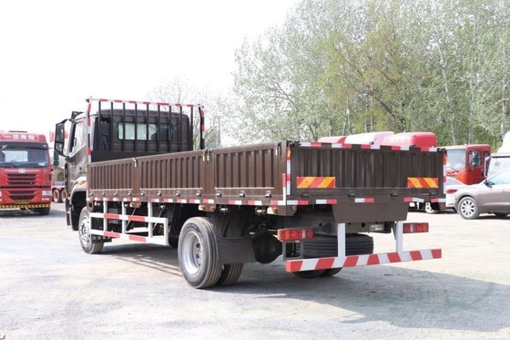 Sinotruk National Heavy Duty Truck HOWo NX 220HP 4X2 6.75m Camión de obstáculos para el transporte de mercancías