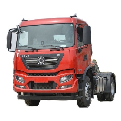 Pongan sus manos en un Dongfeng Tianjin KR 300HP 4X2 Tractor con 6-8L de capacidad del motor