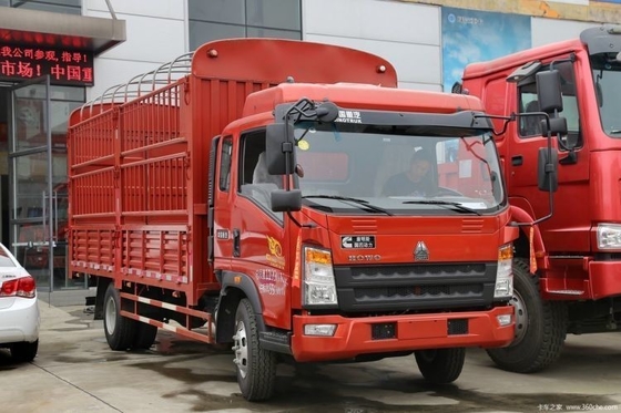 Sinotruk HOWO Comandante 220HP 6.75m camioneta de carga con capacidad de tanque de combustible de 300-400L