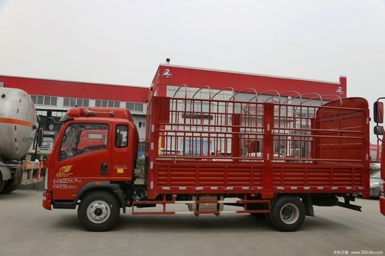 Sinotruk HOWO Comandante 220HP 6.75m camioneta de carga con capacidad de tanque de combustible de 300-400L