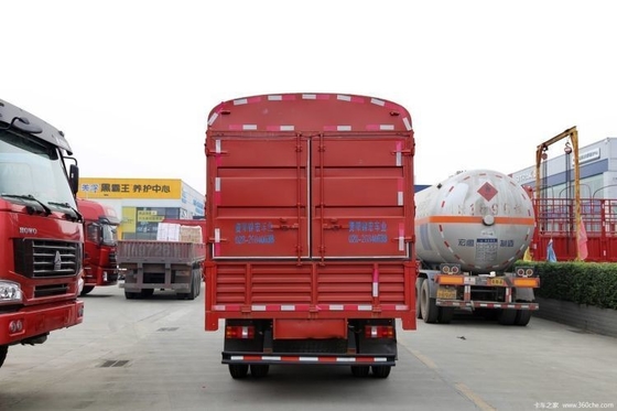 Sinotruk HOWO Comandante 220HP 6.75m camioneta de carga con capacidad de tanque de combustible de 300-400L