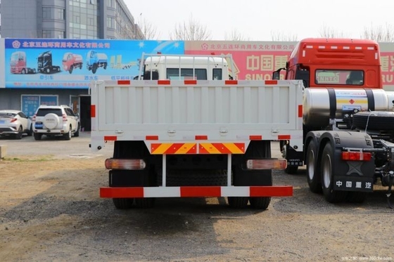 Camión de cerca caliente 6X2 7.8m Sinotruk HOWO T5G Camión pesado 270HP con dimensiones de tanque de carga