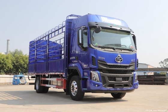 Dongfeng Liuqi Chenglong H5 290HP 4X2 6.8m camión mediano para clientes de asientos de una sola fila