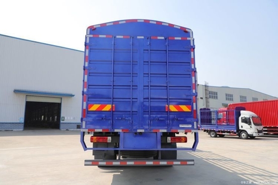 Dongfeng Liuqi Chenglong H5 290HP 4X2 6.8m camión mediano para clientes de asientos de una sola fila