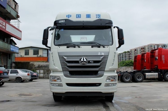 SinotruK Haohan J7G Camión pesado 4*2 6*4 Camión de tracción con par máximo Nm 2000-2500Nm