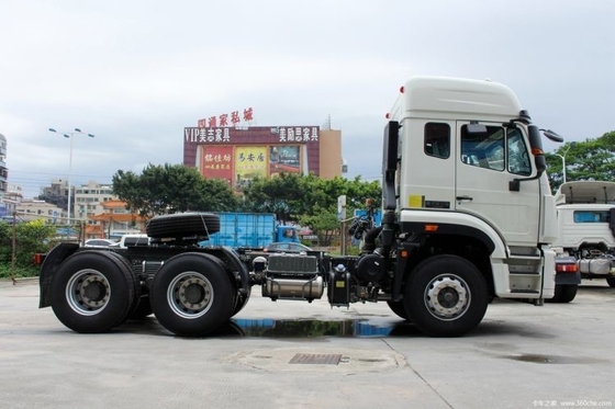 SinotruK Haohan J7G Camión pesado 4*2 6*4 Camión de tracción con par máximo Nm 2000-2500Nm