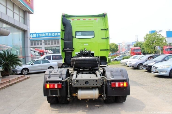 440 caballos de fuerza 4X2 Sinotruk HOWO T7H Tractor con 2 pasajeros y capacidad del motor de 8L