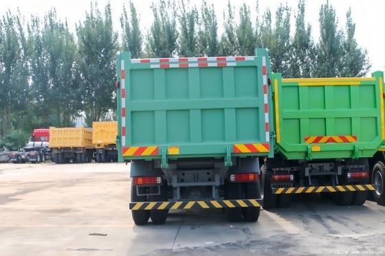 Conducción a la derecha 23 Sinotruk HOWO-7 375hp 8X4 7.6m camiones de basura para coches usados boutique caliente
